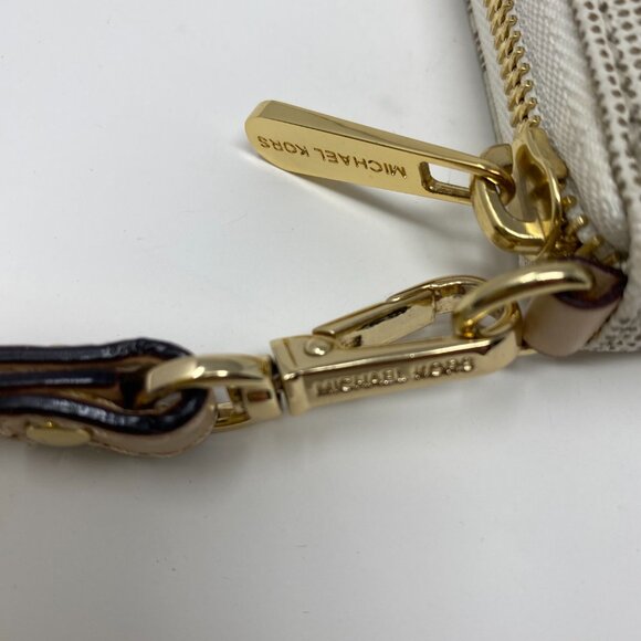 NEW michael kors zip wristlet wallet - Picture 3 of 7